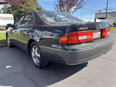 1998 Lexus ES   - Photo 9 - Sacramento, CA 95826