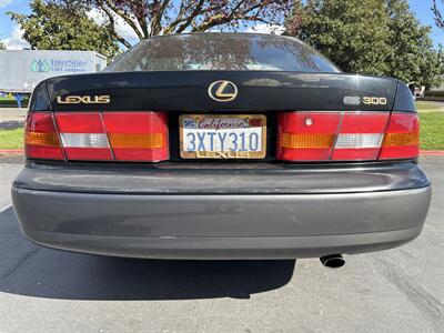 1998 Lexus ES   - Photo 11 - Sacramento, CA 95826
