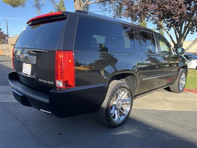 2013 Cadillac Escalade ESV Platinum Edition - Photo 13 - Sacramento, CA 95826