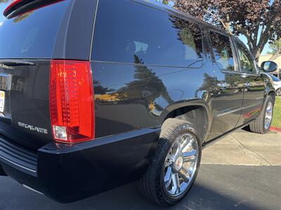 2013 Cadillac Escalade ESV Platinum Edition - Photo 12 - Sacramento, CA 95826