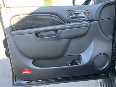 2013 Cadillac Escalade ESV Platinum Edition - Photo 27 - Sacramento, CA 95826