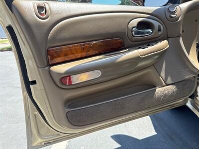 2001 Chrysler LHS   - Photo 27 - Sacramento, CA 95826