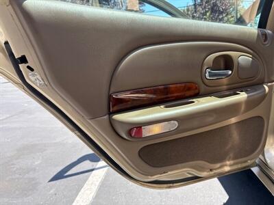 2001 Chrysler LHS   - Photo 32 - Sacramento, CA 95826