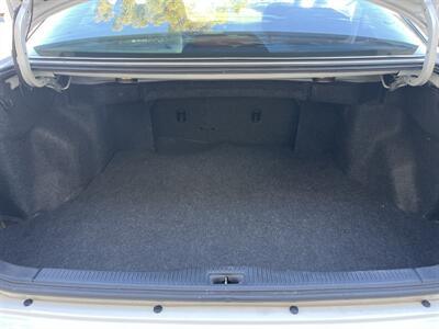 2000 Toyota Camry LE   - Photo 17 - Sacramento, CA 95826