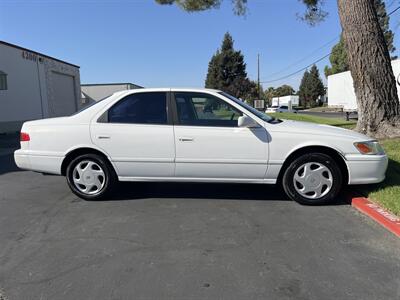 2000 Toyota Camry LE   - Photo 12 - Sacramento, CA 95826
