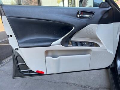 2009 Lexus IS 250   - Photo 28 - Sacramento, CA 95826