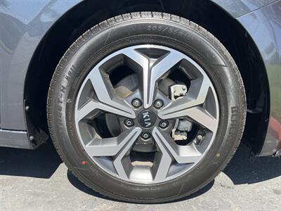 2019 Kia Forte LXS   - Photo 15 - Sacramento, CA 95826