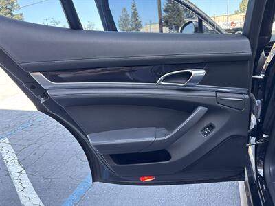 2014 Porsche Panamera 4   - Photo 31 - Sacramento, CA 95826