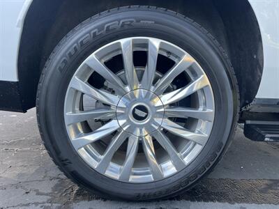 2021 Cadillac Escalade ESV Premium Luxury   - Photo 18 - Sacramento, CA 95826