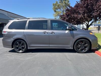 2011 Toyota Sienna SE 8-Passenger   - Photo 14 - Sacramento, CA 95826
