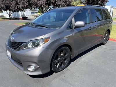 2011 Toyota Sienna SE 8-Passenger   - Photo 6 - Sacramento, CA 95826