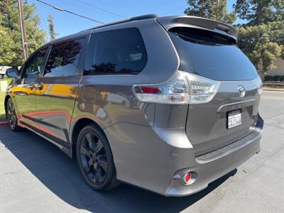 2011 Toyota Sienna SE 8-Passenger   - Photo 9 - Sacramento, CA 95826