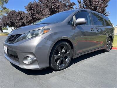 2011 Toyota Sienna SE 8-Passenger   - Photo 7 - Sacramento, CA 95826