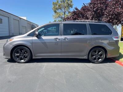 2011 Toyota Sienna SE 8-Passenger   - Photo 8 - Sacramento, CA 95826