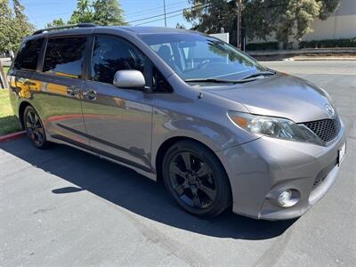 2011 Toyota Sienna SE 8-Passenger   - Photo 3 - Sacramento, CA 95826