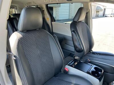 2011 Toyota Sienna SE 8-Passenger   - Photo 36 - Sacramento, CA 95826