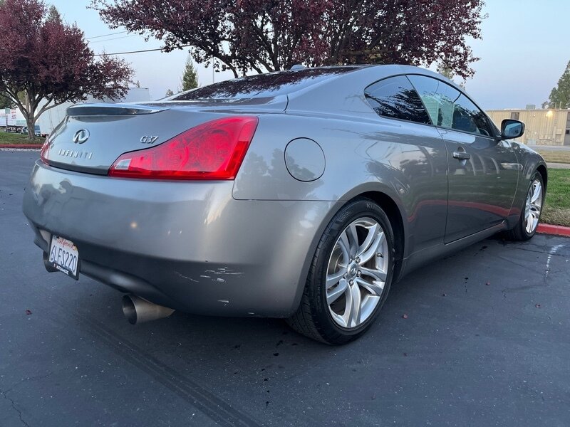 2009 INFINITI G Coupe 37 Journey photo 13