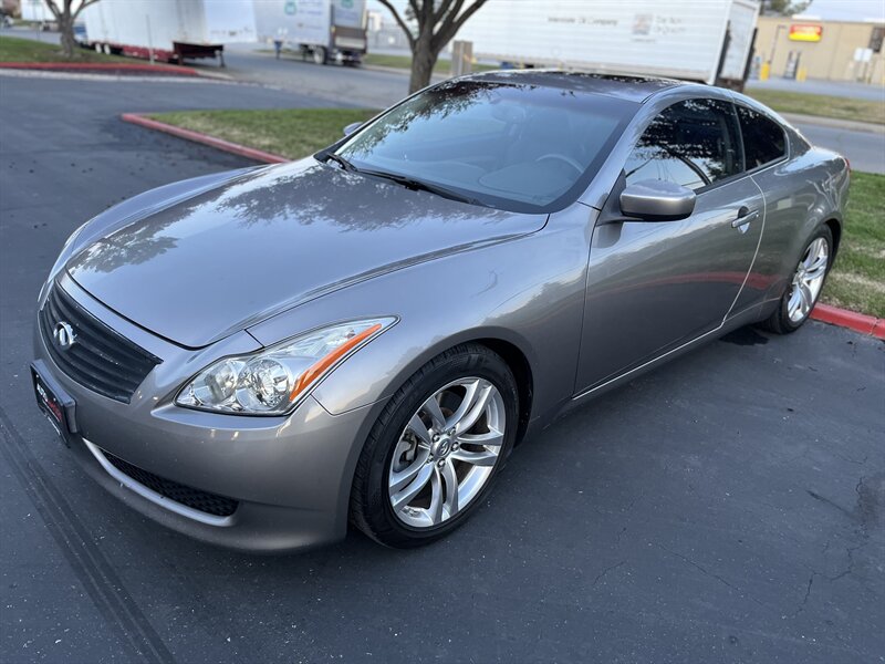 2009 INFINITI G Coupe 37 Journey photo 6