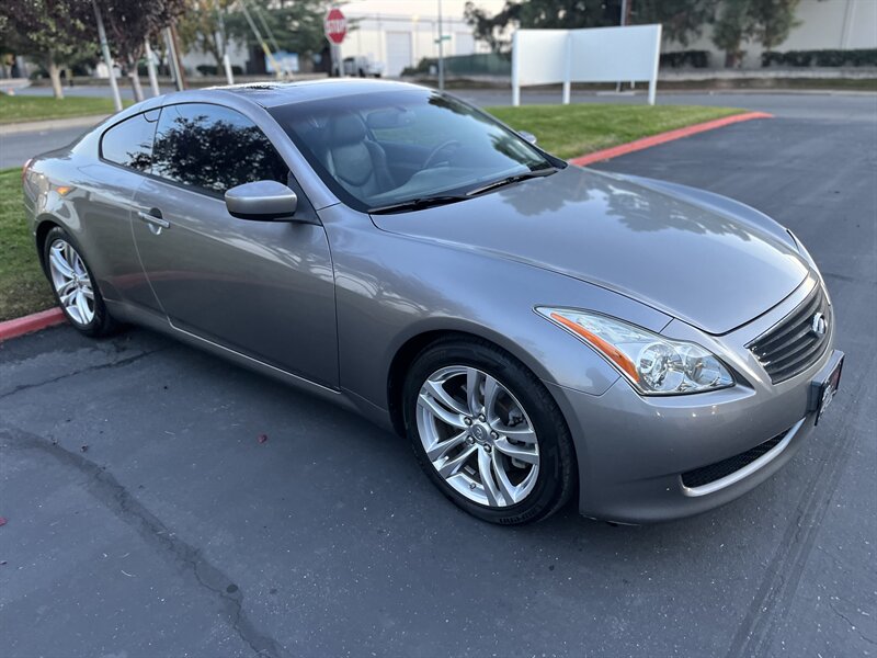 2009 INFINITI G Coupe 37 Journey photo 3