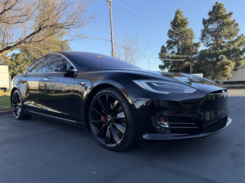 2017-Tesla-Model S-5YJSA1E46HF181223