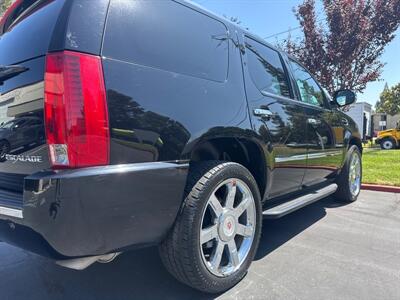 2014 Cadillac Escalade Luxury   - Photo 11 - Sacramento, CA 95826