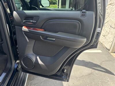 2014 Cadillac Escalade Luxury   - Photo 29 - Sacramento, CA 95826