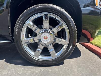 2014 Cadillac Escalade Luxury   - Photo 37 - Sacramento, CA 95826