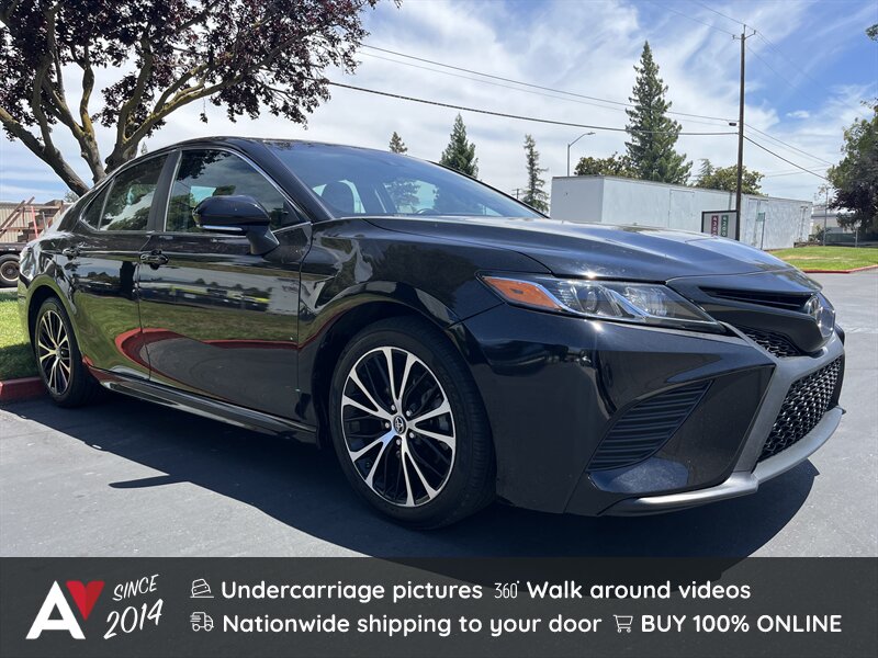 2018 Toyota Camry SE  