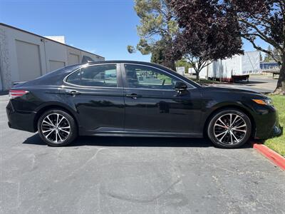 2018 Toyota Camry SE   - Photo 14 - Sacramento, CA 95826