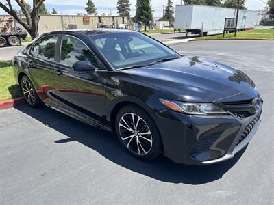 2018 Toyota Camry SE   - Photo 3 - Sacramento, CA 95826