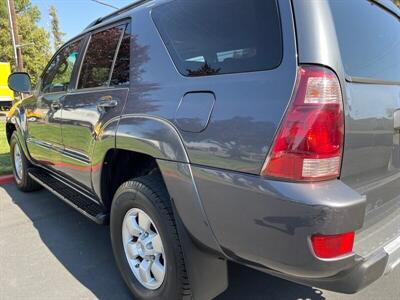 2004 Toyota 4Runner SR5   - Photo 10 - Sacramento, CA 95826