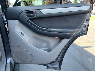 2004 Toyota 4Runner SR5   - Photo 34 - Sacramento, CA 95826