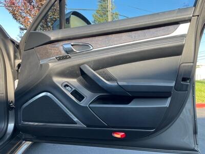 2012 Porsche Panamera Turbo S   - Photo 41 - Sacramento, CA 95826