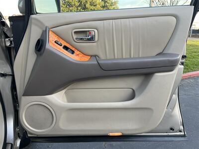 2001 Lexus RX - Photo 38 - Sacramento, CA 95826