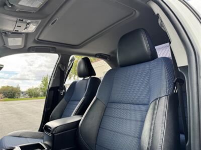 2016 Toyota Camry SE   - Photo 25 - Sacramento, CA 95826