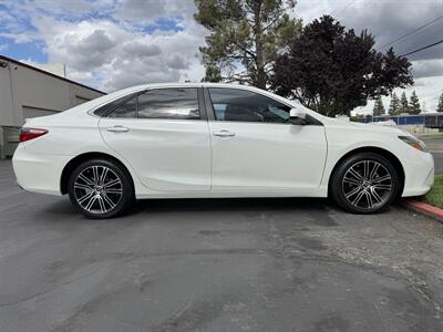 2016 Toyota Camry SE   - Photo 13 - Sacramento, CA 95826
