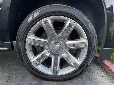 2020 Cadillac Escalade ESV Luxury   - Photo 15 - Sacramento, CA 95826