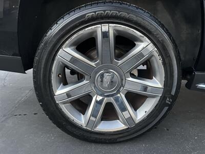 2020 Cadillac Escalade ESV Luxury   - Photo 17 - Sacramento, CA 95826