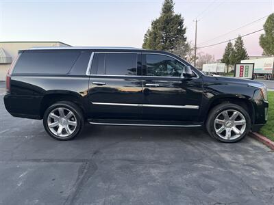 2020 Cadillac Escalade ESV Luxury   - Photo 14 - Sacramento, CA 95826