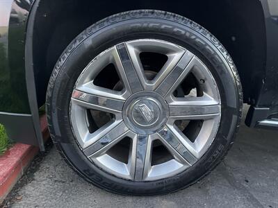 2020 Cadillac Escalade ESV Luxury   - Photo 21 - Sacramento, CA 95826