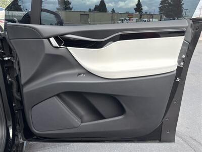 2018 Tesla Model X 75D   - Photo 39 - Sacramento, CA 95826