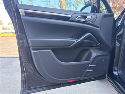2014 Porsche Cayenne S   - Photo 33 - Sacramento, CA 95826