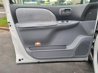 1999 Toyota Sienna CE   - Photo 27 - Sacramento, CA 95826