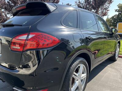 2013 Porsche Cayenne S   - Photo 12 - Sacramento, CA 95826