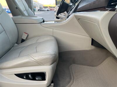 2016 Cadillac Escalade ESV Luxury Collection   - Photo 40 - Sacramento, CA 95826