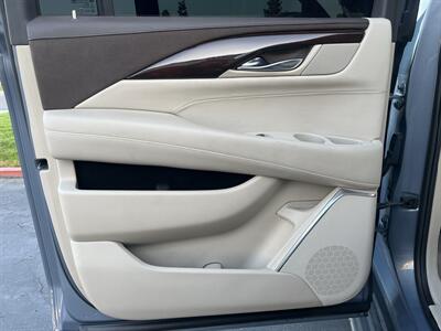 2016 Cadillac Escalade ESV Luxury Collection   - Photo 33 - Sacramento, CA 95826