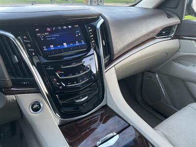 2016 Cadillac Escalade ESV Luxury Collection   - Photo 47 - Sacramento, CA 95826