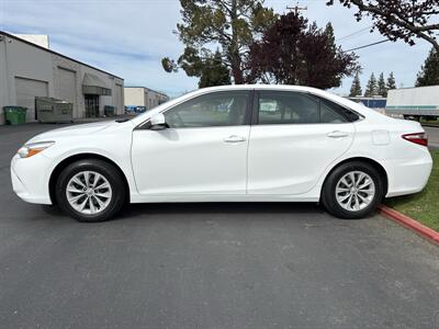 2017 Toyota Camry LE   - Photo 8 - Sacramento, CA 95826