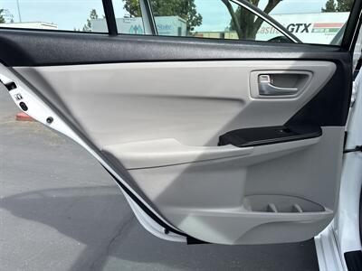 2017 Toyota Camry LE   - Photo 31 - Sacramento, CA 95826