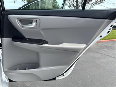 2017 Toyota Camry LE   - Photo 34 - Sacramento, CA 95826